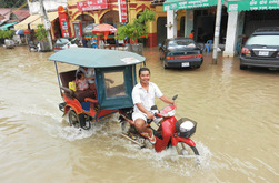 洪水が発生したシエムレアプ市内＝2011年９月（筆者撮影）