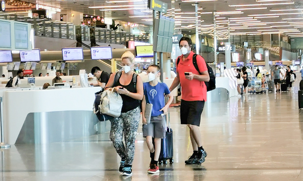 シンガポール政府は新型コロナウイルスの感染防止に向けて、相次いで出入国を制限・禁止する措置を導入した=シンガポール東部（ＮＮＡ撮影）