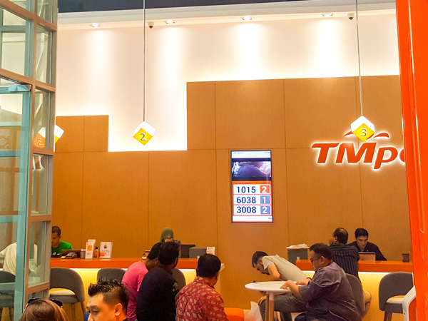 携帯電話事業に復帰したテレコム・マレーシアの販売店 ＝マレーシア・クアラルンプール