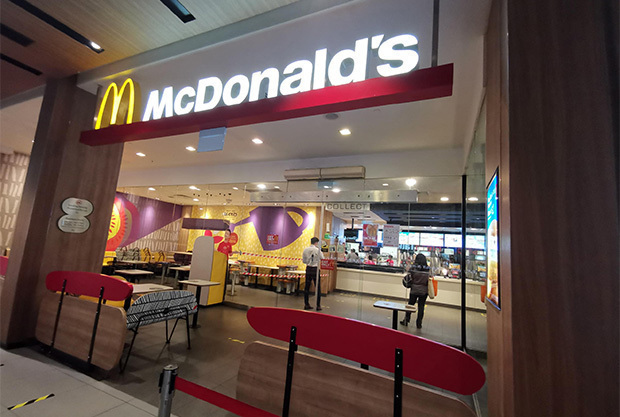 マクドナルド４店舗 計５人が感染 Nna Asia シンガポール サービス