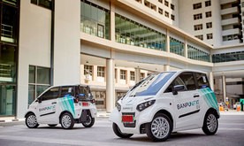 バンプーネクストは医療従事者向けに電気自動車（ＥＶ）の無償シェアリングサービスを提供する計画だ（同社提供）