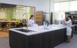 長瀬産業は10日、シンガポールに食品素材ラボ「リージョナル・イノベーション・センター」を開設した（同社提供）