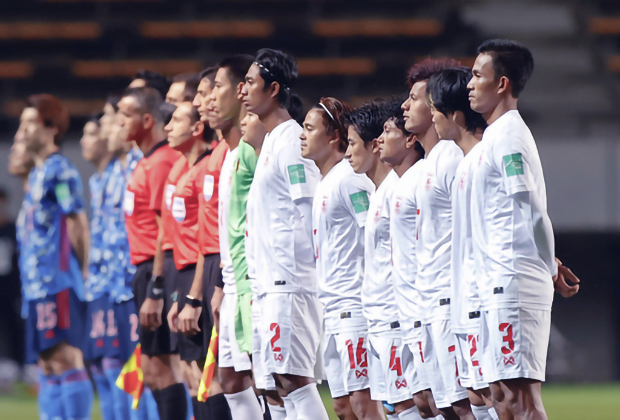 ミャンマー選手が ３本指 ｗ杯日本戦で Nna Asia ミャンマー 社会 事件