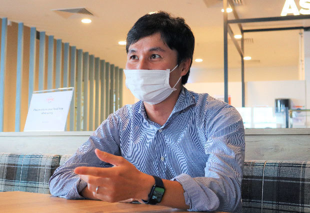 「シンガポールを皮切りに、アジア地域での事業拡大を進めたい」と語るグリーンハウスの森広健一郎グループ執行役員＝６日、シンガポール西部（ＮＮＡ撮影）