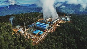 丸紅や東北電力などが出資する南スマトラ州のランタウ・デダップ地熱発電所は2021年12月26日、商業運転を開始した（丸紅提供）