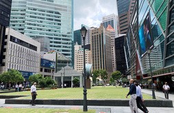 シンガポール政府は22年度の予算案発表で、今後数年で課税を強化する計画を明らかにした＝シンガポール中心部（ＮＮＡ撮影）