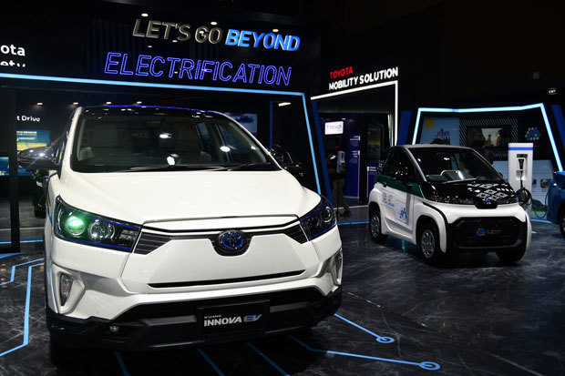 ブルー×レッド ☆希少品☆ インドネシア トヨタ カラーサンプル