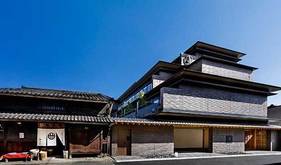 シンガポールのホテル運営会社バンヤンツリー・グループが17日に京都で開業したホテル「ギャリア・二条城京都」（同社提供）