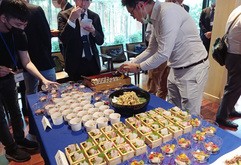鮮魚コールドチェーン実証実験で日本から届いた食材を使った料理の試食会が行われた＝６月30日、タイ・バンコク（ＮＮＡ撮影）