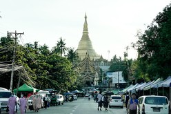 シュエダゴン・パゴダ周辺の様子＝７月28日、ミャンマー・ヤンゴン（ＮＮＡ）