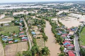 台風16号の影響によりブラカン州では広範囲にわたって洪水が発生した（同州政府提供）
