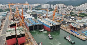 慶尚南道巨済市にある大宇造船海洋の玉浦造船所（同社提供）