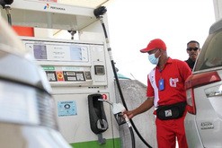 国営石油プルタミナは、３日に燃料３種を値上げして以降、販売量が平均12～13％減少したと明らかにした（同社提供）
