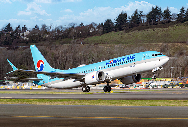 離陸する大韓航空機＝韓国（同社提供）