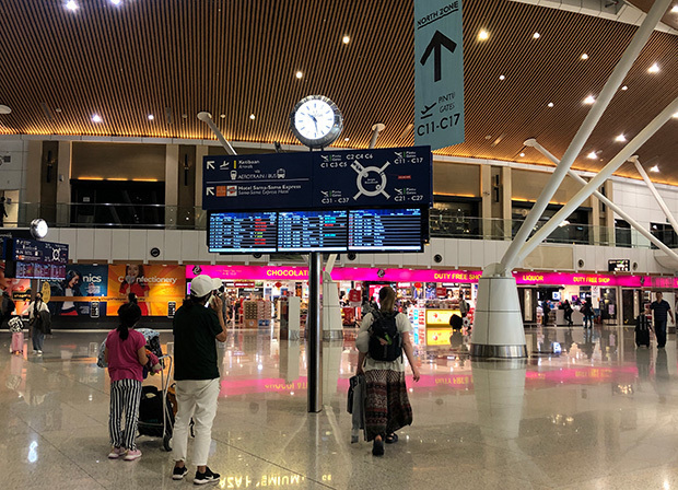 世界的な観光業の回復により、マレーシア経済にも恩恵が及ぶと見込まれている。写真はクアラルンプール国際空港のメインターミナル＝１月、スランゴール州（ＮＮＡ撮影）