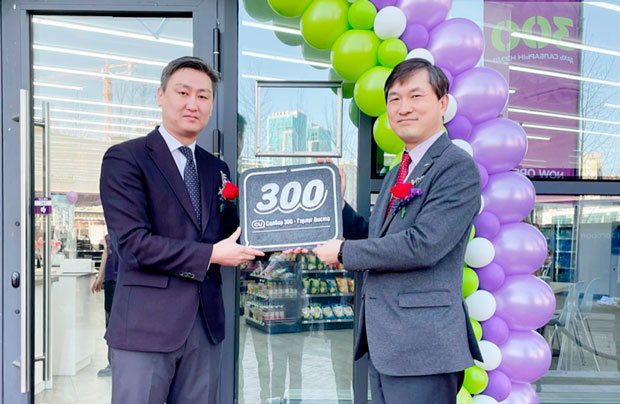 ＢＧＦリテールはコンビニ「ＣＵ」のモンゴル300号店をオープンした（同社提供）