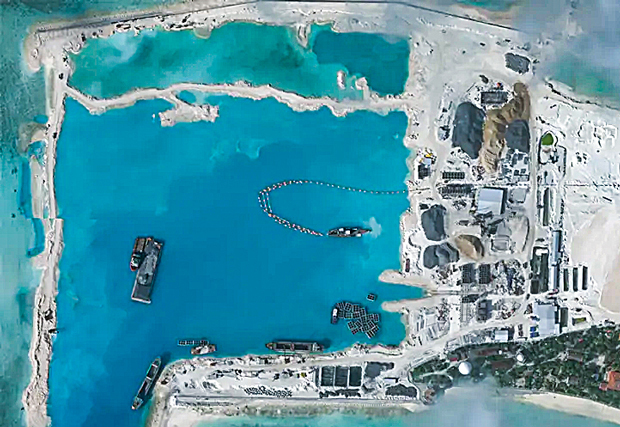 スプラトリー諸島のナムイエット島の衛星写真（米戦略国際問題研究所から）