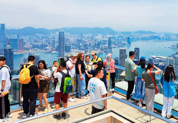 政府観光局によると、今年１～５月に香港を訪れた旅客は延べ1,000万人を突破し、コロナ前の４割に回復した（ＮＮＡ撮影）