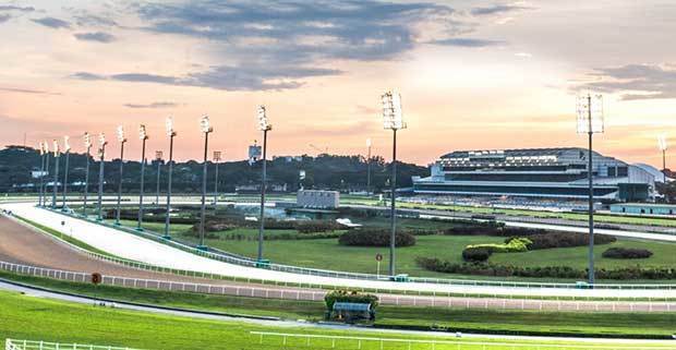 27年３月までに閉鎖が決まった競馬場シンガポール・ターフ・クラブ（同競馬場フェイスブックより）