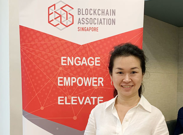 シンガポール・ブロックチェーン協会のコン・スイジン・エグゼクティブディレクター＝シンガポール中心部（ＮＮＡ撮影）