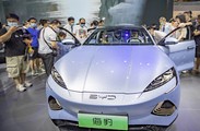 重慶モーターショーが25日に開幕し、各メーカーが計1,000余りの車種を発表した＝26日（新華社）