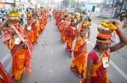 ９日間にわたって行われるヒンズー教の祭り「ナブラトリ」が26日に始まった＝インド東部パトナ（ＰＴＩ）